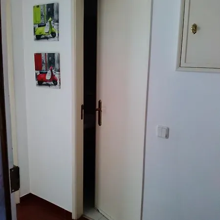 Apartment Bay *
